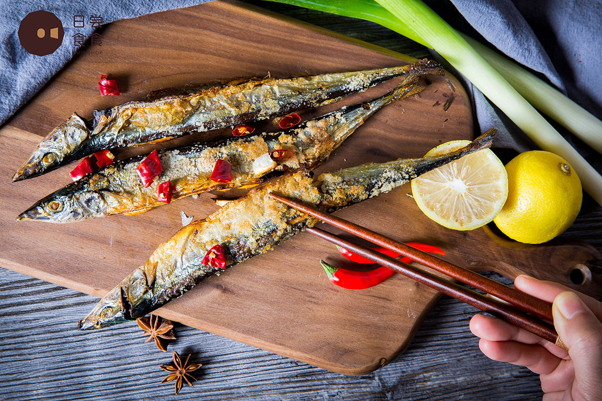 秋刀魚的滋味 一口穿越時(shí)光的海風(fēng)饋贈